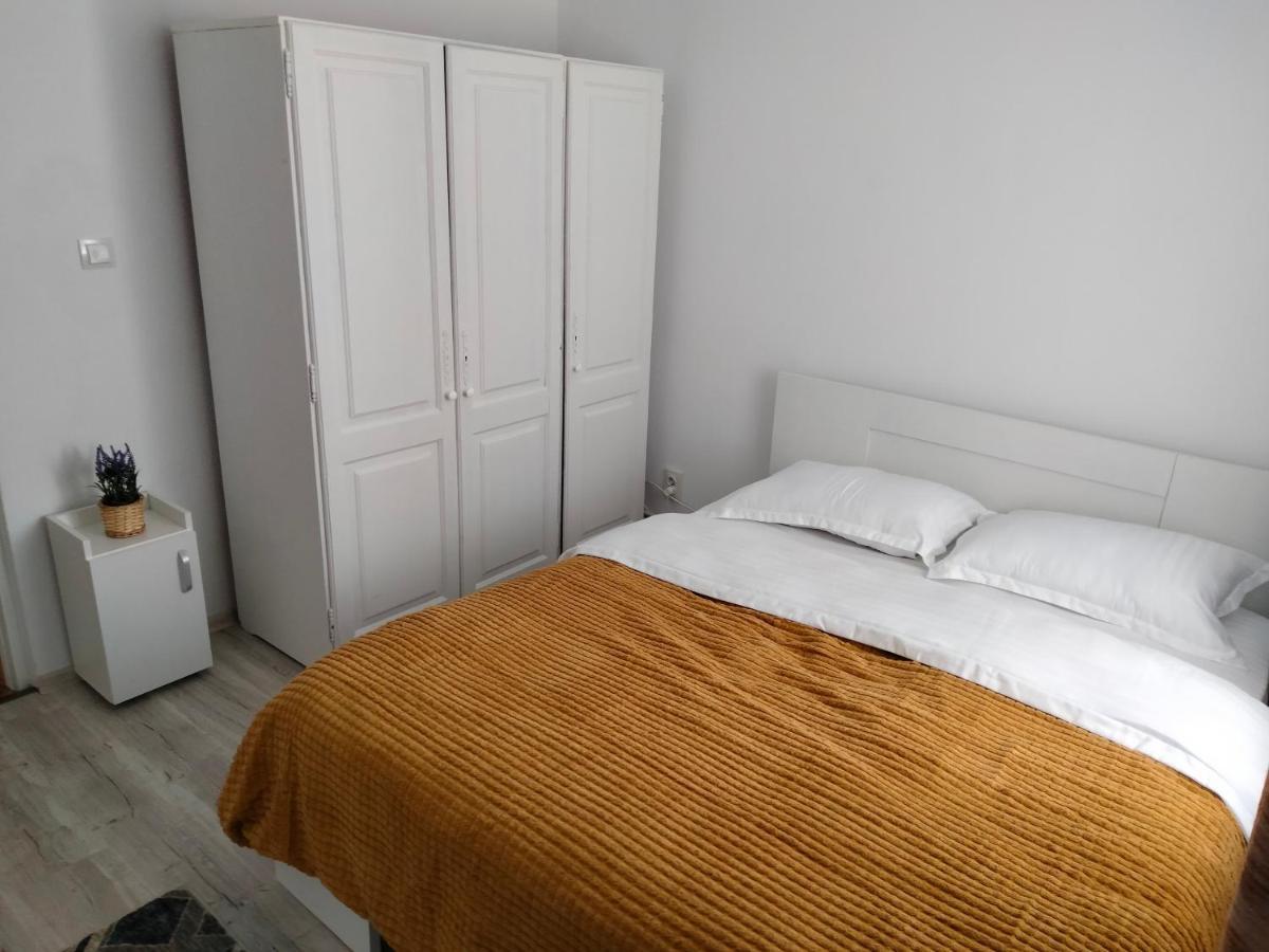 Апартаменты Bulevard Apartament Алба-Юлия Экстерьер фото